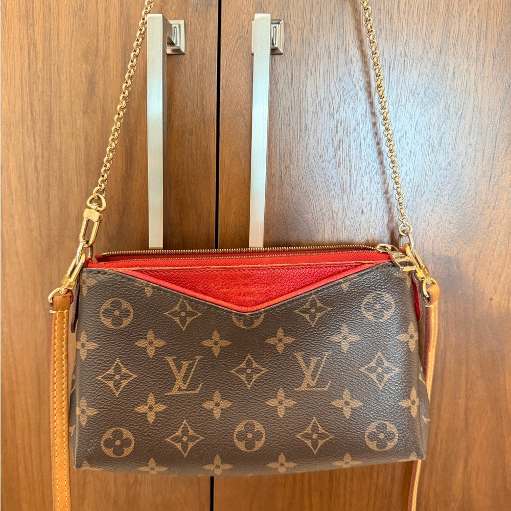Louis Vuitton Pallas Clutch Monogram Cerise